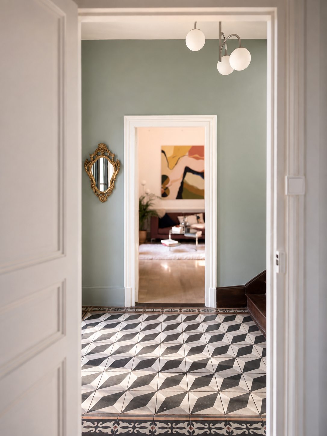 L'enfilade des pièces du rez-de-chaussée de la Villa Folie